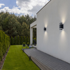 Zwei LED UP & Down Wandleuchten für den Außenbereich
