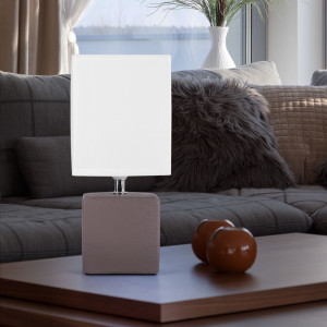 Schaltbare LED Tischleuchte mit weißem Textilschirm