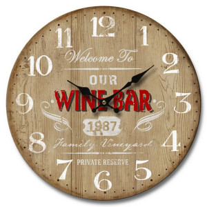 Vintage Wanduhr in Holzoptik mit Deko-Aufdruck