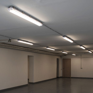 8x LED Wannenleuchten für den Einsatz in Lagerhallen VT-6048
