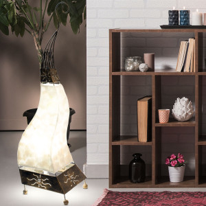 LED Tischlampe aus Muscheln und Metall, Höhe 75 cm, BALI