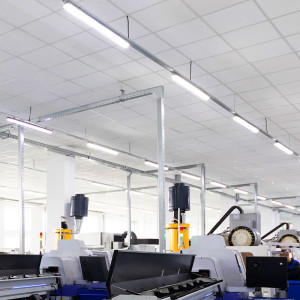 10er Set 48 Watt LED Röhre für den Einsatz in Lagerhallen