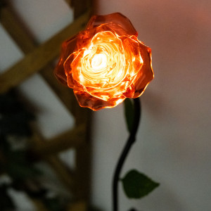 LED Solarleuchte, Rose, rot-grün, Erdspieß, H 69 cm