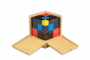 Trinomischer Würfel nach Montessori