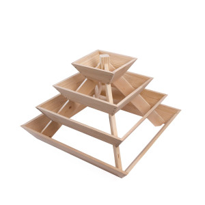Erdbeerpyramide mit 4 Etagen aus witterungsbeständigem Lärchenholz