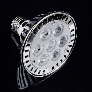 9W CREE LED Strahler Warmweiß 530 LM PAR30