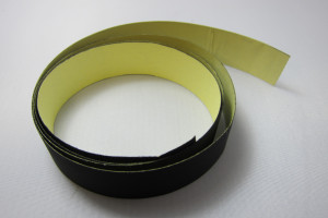 - 1 meter insulate tape. 2,2 cm width