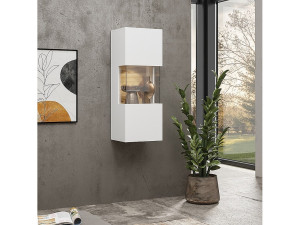 Meublorama Kleine hangende vitrinekast met 1 deels glazen deur uit de EVA collectie. Kleur mat wit en eiken.