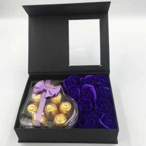 Flower Box – Fioletowy Zestaw z Wiśniami w Czekoladzie