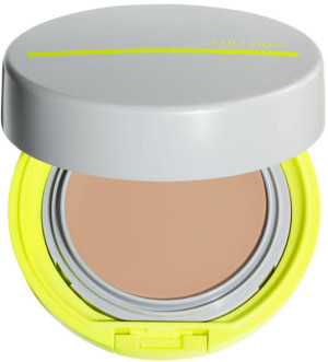 Krem Shiseido Sports BB Compact SPF50 Medium 12 g (729238155756). Kremy BB i CC