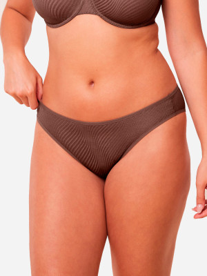 Majtki figi damskie Triumph 10217051 40 Cocoa (7611358456635). Majtki damskie