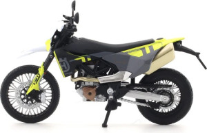 Metalowy model motocykla Maisto Husqvarna 701 Supermoto 2023 1:18 MST32726 (090159327264). Kolekcjonerskie modele pojazdów