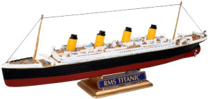 Zestaw modeli luksusowego parowca 1:1200 Revell RMS Titanic (MR-65804). Modele do składania i sklejania