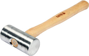 Młotek aluminiowy YATO trzonek drewniany, 50 x 320 mm, 580 g (YT-45282). Młotki