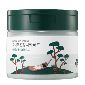 Round Lab - Pine Calming Cica Pad - Upokojujúce a vyhladzujúce pleťové tampóny - 50 ks / 195 ml