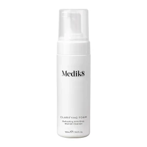 Medik8 - Clarifying Foam - Refreshing AHA/BHA - Blemish Cleanser - Čistiaca pena bez obsahu oleja s AHA/BHA kyselinami - 150ml