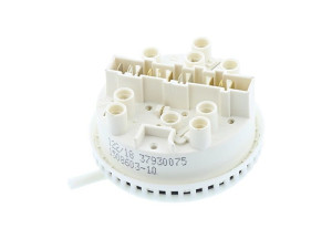 Przełącznik ciśnieniowy do pralki Electrolux / AEG 1508603105