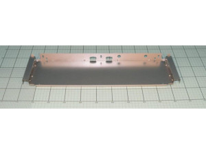 Metalowy uchwyt filtra przeciwtłuszczowego do okapu Amica 1020027