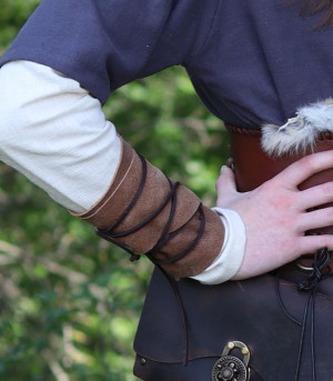 Lederarmwickel, mehrere Varianten | LEDERTISCH