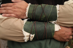 Lederarmwickel, mehrere Varianten | LEDERTISCH
