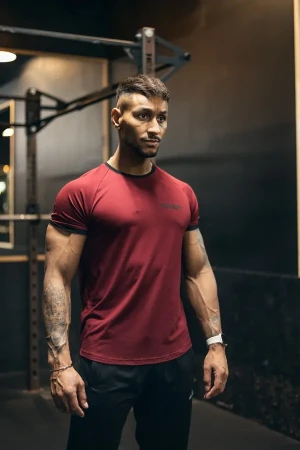 T-shirt męski z kontrastową lamówką DEADLIFT bordo