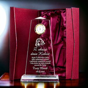 Prezent grawerowany z okazji Dnia Kobiet Dzień dla Was! Piękna grawerowana Statuetka Upominek Trofeum zegar zegarek