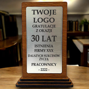 Tania i dobra grawerowana statuetka prezent upominek biznesowy dla szefa pracownika na emeryturę odejście dla kierownika dyrektora prezesa firmy współ