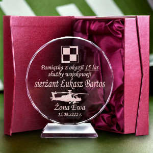Prezent dla żołnierza kaprala majora generała sierżanta na rocznicę służby - grawerowane trofeum z etui nagroda