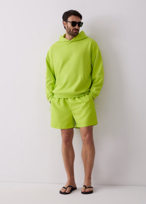 Bluza z kapturem o intensywnym kolorze