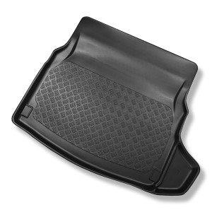Gulvmåtte til bagagerum Mercedes-Benz C-Klasse W205 Limousine (03.2014-11.2020) - Foldbare bagsæder (delt); Højre fordybning fjernbar i modeller med