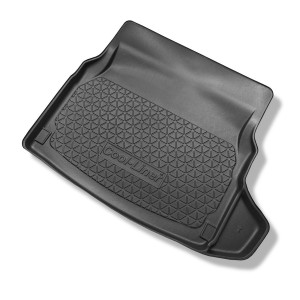 Gulvmåtte til bagagerum Mercedes-Benz C-Klasse W205 Limousine (03.2014-11.2020) - Foldbare bagsæder (delt); Højre fordybning fjernbar i modeller med