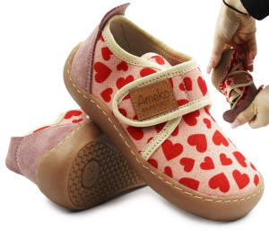 Ameko Kapcie Dziewczęce Do Szkoły i Przedszkola Barefoot Ameko Piko Hearts