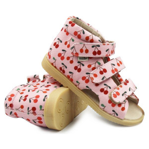 Kapcie Do Szkoły i Przedszkola Dla Dziewczynki Wisienki Mido 816 Cherry Pink