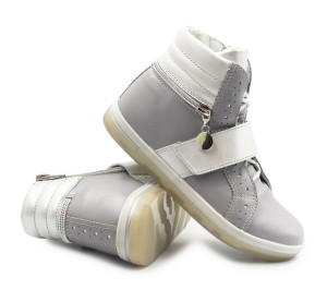 Wysokie buty dla dziewczynki do szkoły na wiosnę Bartek w-24376/sz/0a7