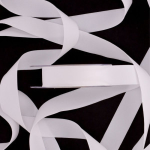 wstążka welurowa DOUBLE VELVET 25mm*7m IVORY