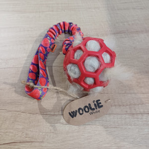 WOOLIE WHILLIE Piłka z Futrem Owczym na Linie z Amortyzatorem - Mała