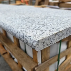 Stopnica Granitowa G602 płomieniowana / polerowana bullnose | 160x40x3 cm