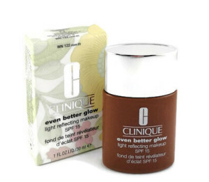 CLINIQUE EVEN BETTER GLOW LIGHT REFLECTING MAKEUP SPF15 WN122 Clove 30ML