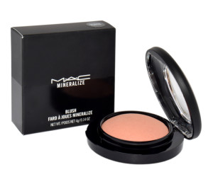 MAC Mineralize Matte Blush Naturally Flawless produkt kosmetyczny 4 g