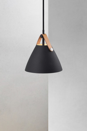 Závesné svietidlo Strap 16 Black Nordlux