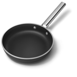 Patelnia 24 cm Smeg 50’s Style czarna FPF2402BLM