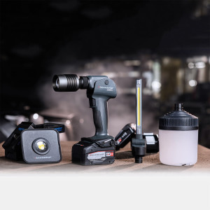 SCANGRIP Zestaw latarek MULTILIGHT CONNECT KIT 18V 5,0Ah DeWALT idealny do detailingu i dla mechaników samochodowych 49.0518