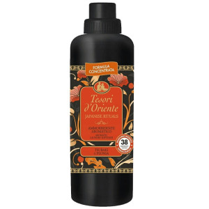 Tesori d’Oriente Japanese Rituals 760 ml – włoski płyn do płukania tkanin o kwiatowym zapachu (36 prań)