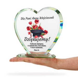 Serce ze szkła dla wychowawczyni - Trud wychowania