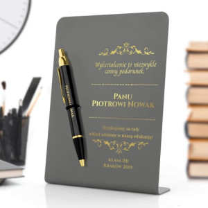 Długopis Parker z dedykacją na postumencie dla nauczyciela - Wykształcenie