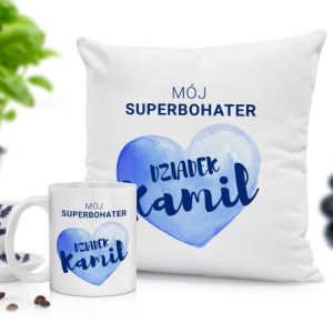 Poduszka i kubek z nadrukiem dla dziadka - Superbohater