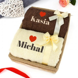 Zestaw ręczników z haftem dla pary na walentynki - Gorące serce