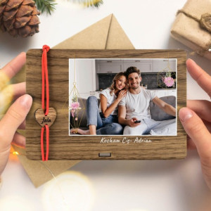 Kartka na walentynki z bransoletką na sznurku dla niej - Serce