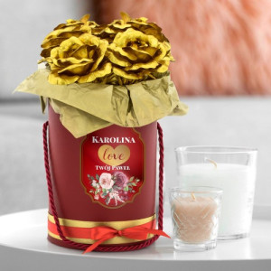 Flower box z wiecznymi różami dla niej na walentynki - Wielka miłość