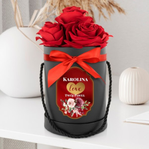 Flower box ze sztucznymi różami dla niej na walentynki - Gorąca miłość